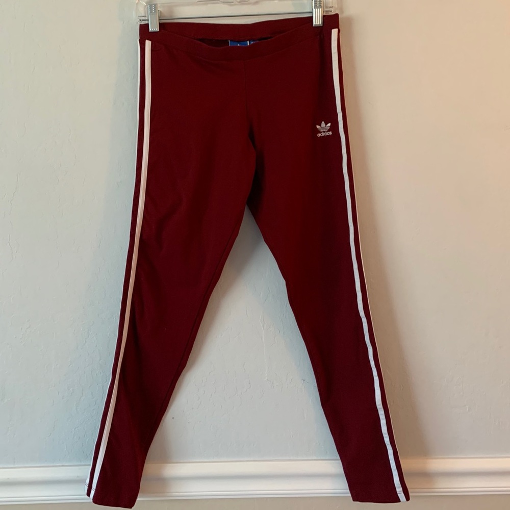 Adidas leggings in Maroon